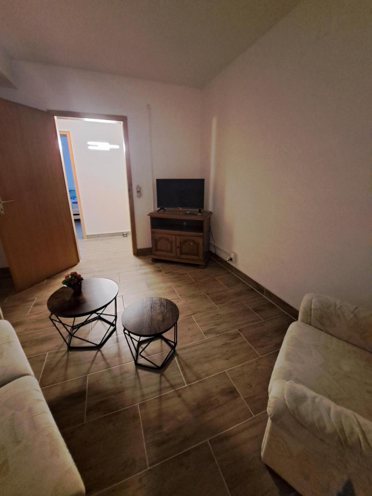 Wohnung Mit 2 - 3 Zimmern Ballenberg ภายนอก รูปภาพ