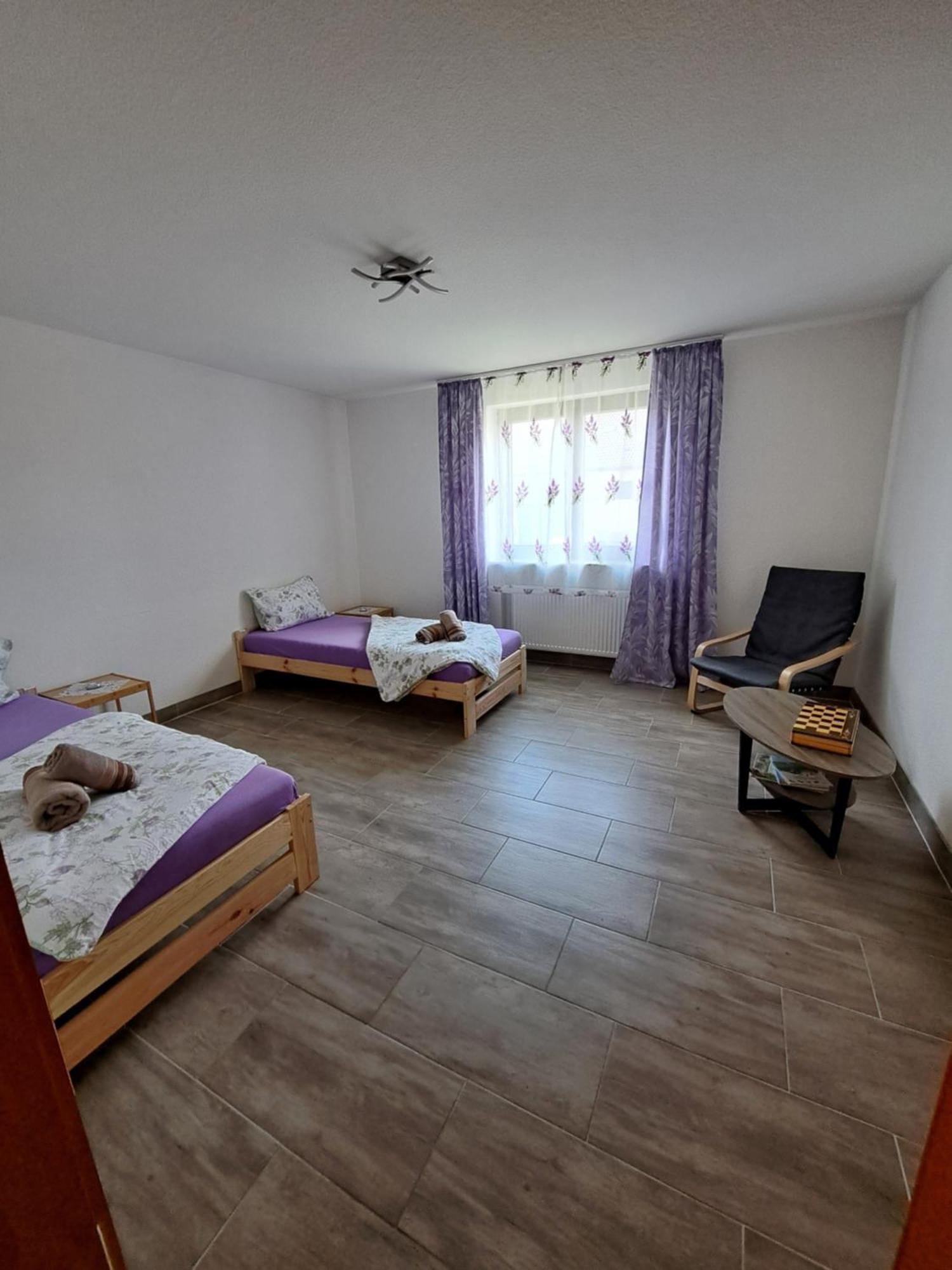 Wohnung Mit 2 - 3 Zimmern Ballenberg ภายนอก รูปภาพ